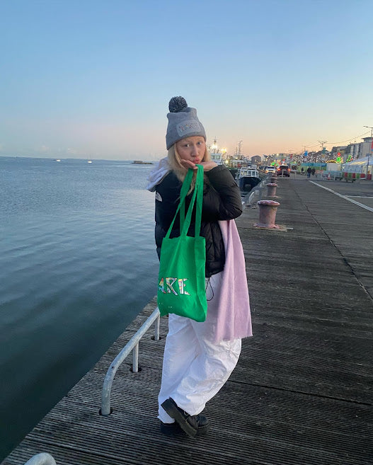 Tote bag